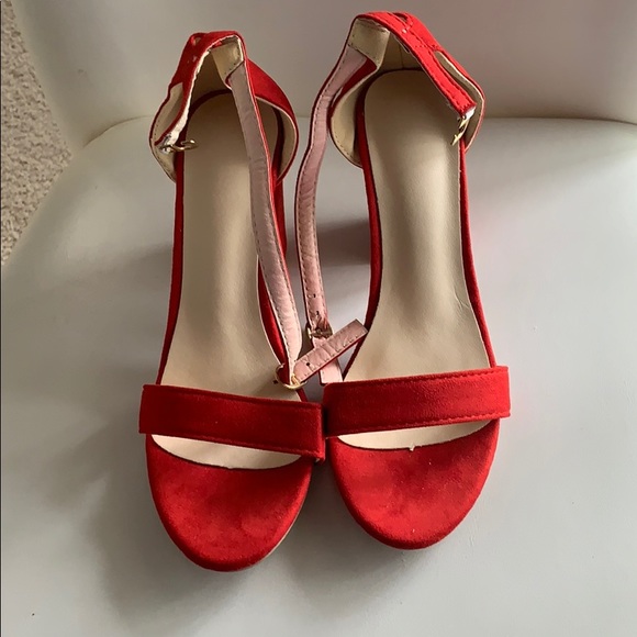 Women’s Dress Shoes - Picture 2 of 5